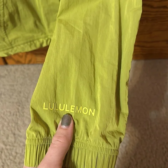 lululemon athletica Green Jacket - Picture 3 of 5